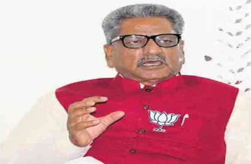 ओम माथुर ने उठाए खुद की पार्टी पर सवाल, कहा व्यक्ति केंद्रित हो रहे हैं कार्यक्रम ओम माथुर ने उठाए खुद की पार्टी पर सवाल, कहा व्यक्ति केंद्रित हो रहे हैं कार्यक्रम