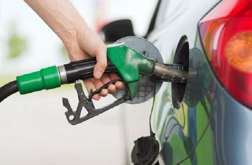 42537 liter petrol diesel seized from two petrol pumps Durg News-पेट्रोल पम्पों में छापा, ओवर स्टॉक के साथ दस्तावेजों में गड़बड़ी, 42537 लीटर पेट्रोल-डीजल जब्त