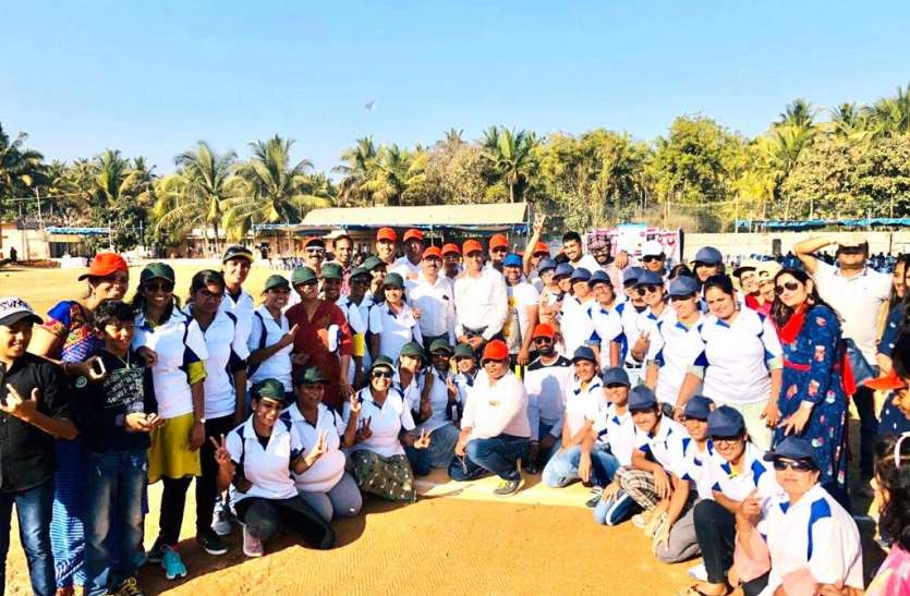 बैक टू बचपन कार्यक्रम में लगे चौके-छक्के बैक टू बचपन कार्यक्रम में लगे चौके-छक्के