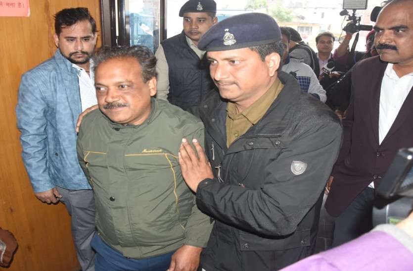 rape_case.jpg पूर्व CM के ओएसडी की न्यायिक हिरासत 14 दिन और बढ़ी, नाबालिग से दुष्कर्म का है आरोप