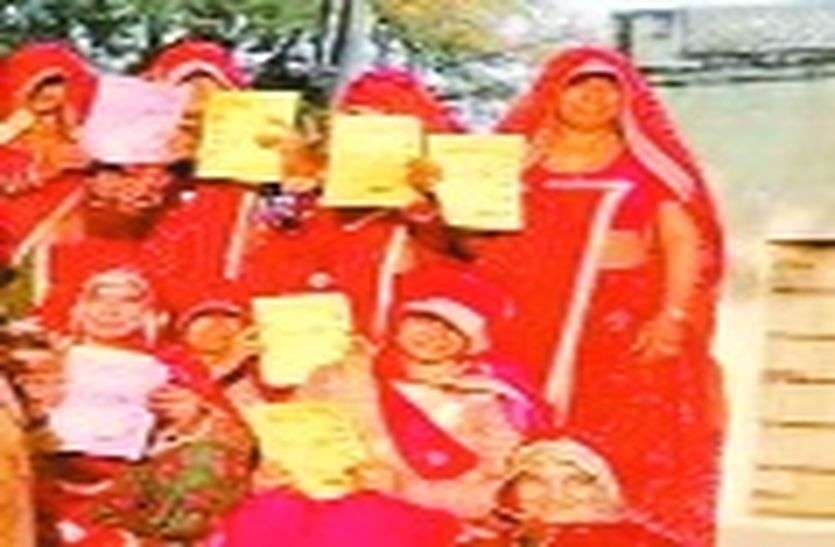 सरपंचाई में दिग्गजों की प्रतिष्ठा दांव पर, युवा दे रहे चुनौती सरपंचाई में दिग्गजों की प्रतिष्ठा दांव पर, युवा दे रहे चुनौती