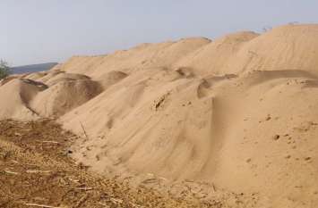 Illegal sand mining game in Singrauli अवैध रेत खनन: भरसेड़ी खदान की कटी टीपी, कांदोपानी से उठी रेत!