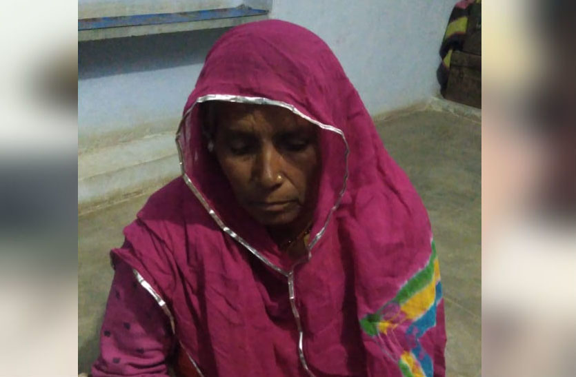 34 साल बाद बच्चे की हत्या के आरोप से बरी हुई मालपुरा की प्रेमकंवर, रोते हुए बोली अब मैं चैन से सो सकती हूं 34 साल बाद बच्चे की हत्या के आरोप से बरी हुई मालपुरा की प्रेमकंवर, रोते हुए बोली अब मैं चैन से सो सकती हूं