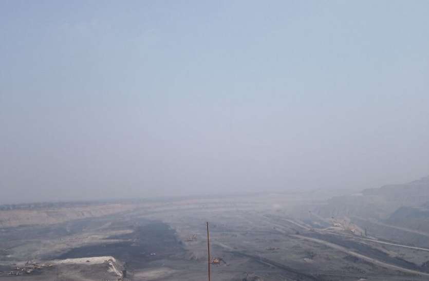 Delay in start of two new coal mines in Singrauli, yet to be compensated मुआवजा वितरण की प्रक्रिया में उलझा दो नई कोल खदानों का श्रीगणेश