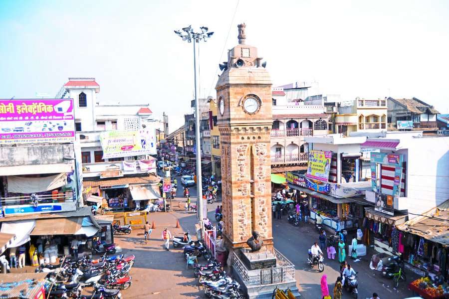 सुनार ने घर में बना लिया ब्रिटिशकालीन घंटाघर, दूर-दूर से देखने आते हैं लोग