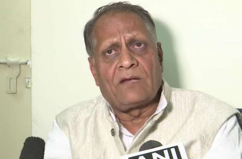 सिंधिया के दौरे के बाद कांग्रेस विधायक का हल्ला बोल, कहा- वादा पूरा नहीं कर रही कमलनाथ सरकार सिंधिया के दौरे के बाद कांग्रेस विधायक का हल्ला बोल, कहा- वादा पूरा नहीं कर रही कमलनाथ सरकार