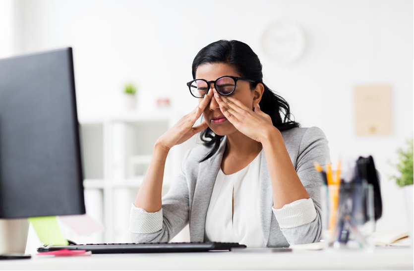 Work At A Computer All Day? Take Care Of Your Eyes - काम के ...