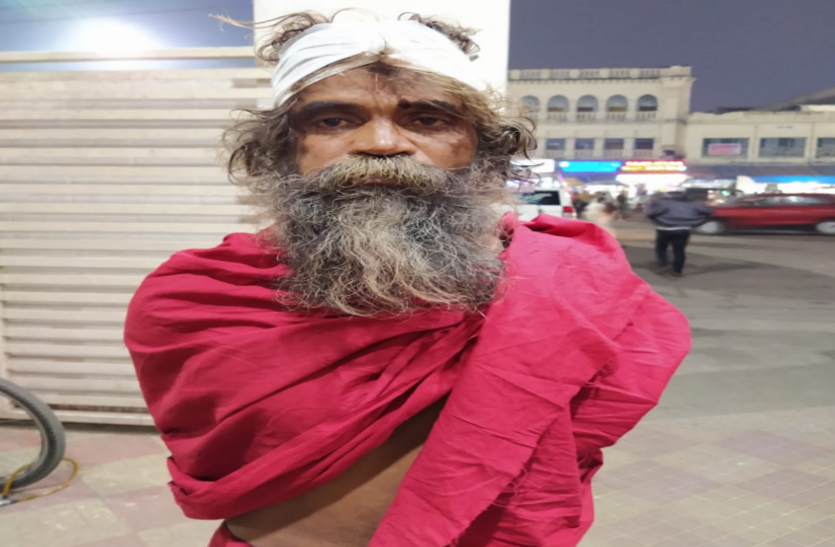 खानाबदोश ने पुलिस को चौंकाया, अंग्रेजी में लिखी शिकायत, पिता है पूर्व DSP और खुद... खानाबदोश ने पुलिस को चौंकाया, अंग्रेजी में लिखी शिकायत, पिता है पूर्व DSP और खुद...