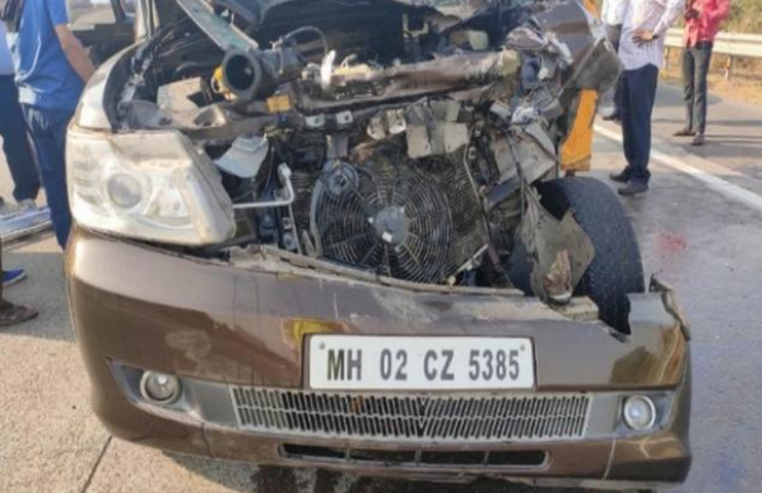 shabana azmi car 