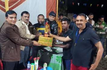 The pair of Sub Inspector Prashant Sharma and Lucky won उपनिरीक्षक प्रशांत शर्मा और लक्की की जोड़ी ने मारी बाजी