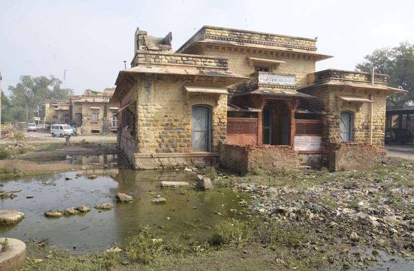 दवा से नहीं दुआ से ठीक होने की उम्मीद दवा से नहीं दुआ से ठीक होने की उम्मीद