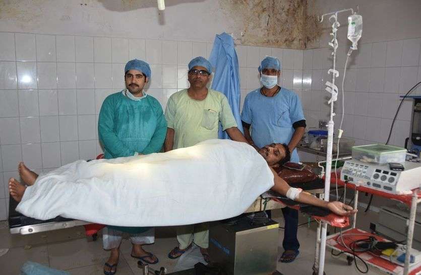 Replacement ball of hips at MGH in bhilwara एमजीएच में कुल्हों की बदली बॉल