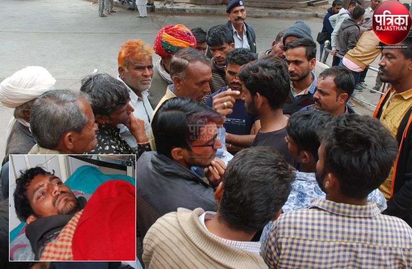 चुनावी रंजिश पड़ी भारी, सरपंच प्रत्याशी के काफिले पर हमला चुनावी रंजिश पड़ी भारी, सरपंच प्रत्याशी के काफिले पर हमला