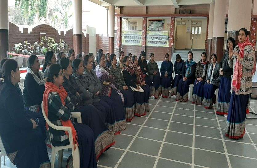 ब्यावर की महिलाएं बोली- महंगाई व अपराध पर अंकुश लगाएं,जिले की आस हो पूरी ब्यावर की महिलाएं बोली- महंगाई व अपराध पर अंकुश लगाएं,जिले की आस हो पूरी