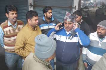 Masked youths tried to rob the financier by showing pistols in Hanuman नकाबपोश युवकों ने हनुमानगढ़ बाजार में पिस्तौल दिखा फायनेंसर को लूटने का किया प्रयास