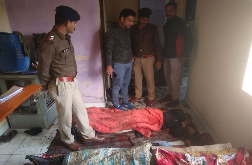 तालपुरी कॉलोनी में तीन लोगों की हत्या, महिला और पुरुष को जलाकर मारा, एक महीने की मासूम का गला घोंटा