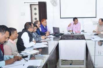 Singrauli Collector expressed over non-submission of RO plant bill आरओ प्लांट का बिल जमा नहीं होने पर कलेक्टर सख्त, कंपनियों को हिदायत