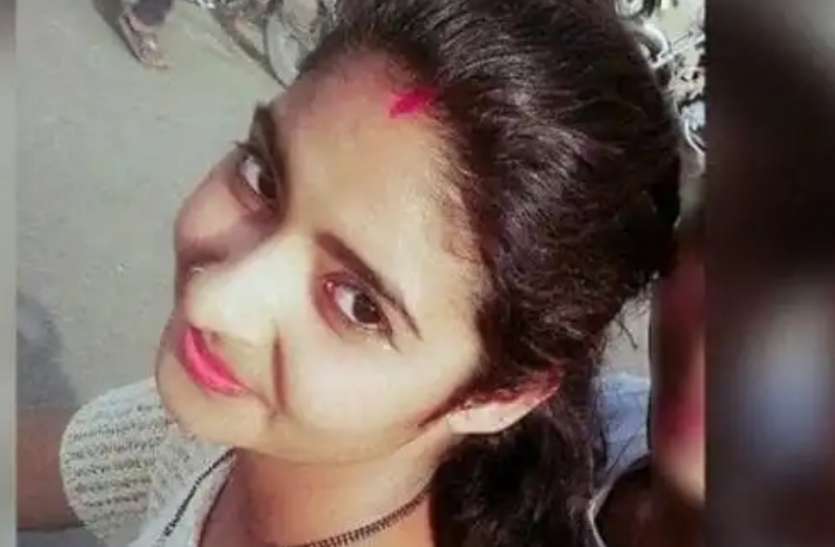 Murder : पहले लव मैरिज की और फिर चरित्र पर संदेह के चलते पत्नी की कर दी हत्या Murder : पहले लव मैरिज की और फिर चरित्र पर संदेह के चलते पत्नी की कर दी हत्या