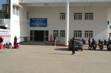 Case of retirement doctors serving in Singrauli's health centers सेवानिवृत्त चिकित्सकों ने उम्मीदों पर फेरा पानी, कलेक्टर के सामने भरी हामी, अब सेवा देने से इंकार