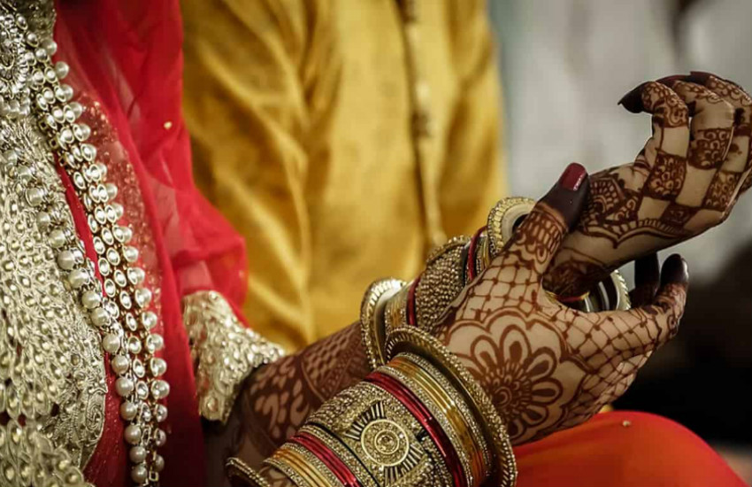 wedding_called_off_after_grooms_father_elopes_with_brides_mother.jpg