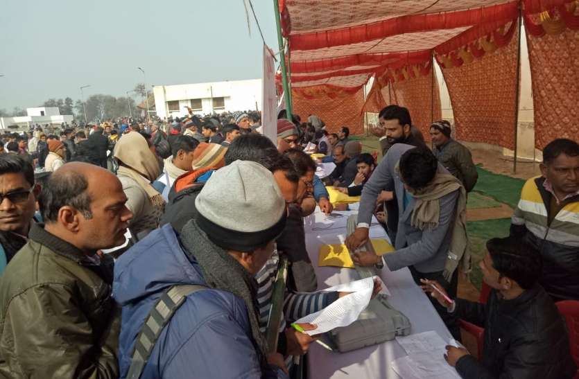 नाम वापसी के बाद पीलीबंगा में 179 और हनुमानगढ़ में 209 प्रत्याशी सरपंच पद के लिए चुनावी मैदान में नाम वापसी के बाद पीलीबंगा में 179 और हनुमानगढ़ में 209 प्रत्याशी सरपंच पद के लिए चुनावी मैदान में