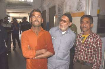 ratlam news राशिद की जान बचाने में करंट लगने से चली गई हसन की जान