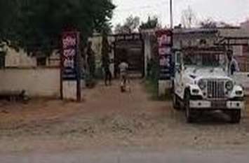 Police of two police stations got affected by the victim दो थानों की पुलिस ने लगवाए पीडि़त से चक्कर