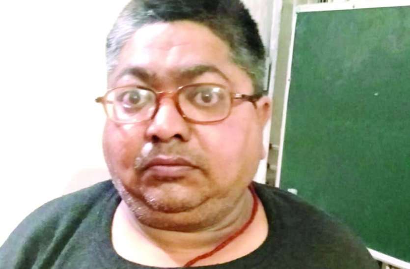1 accused arrested with intoxicating syrup worth Rs 1.50 lakh 1.50 लाख रुपए की नशीली सिरप के साथ बंटा गिरफ्तार, 7 पेटियों में मिली 1008 नग शीशी