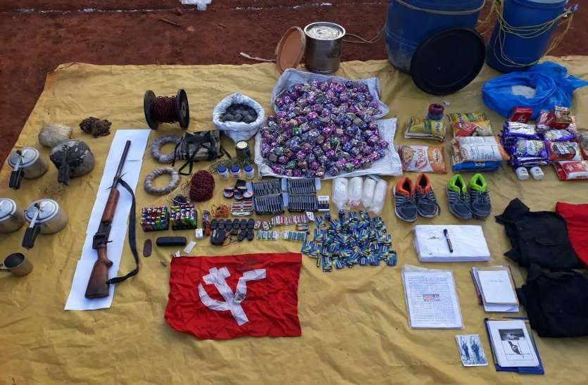 Jagdalpur: Police drive hand of Naxalites
