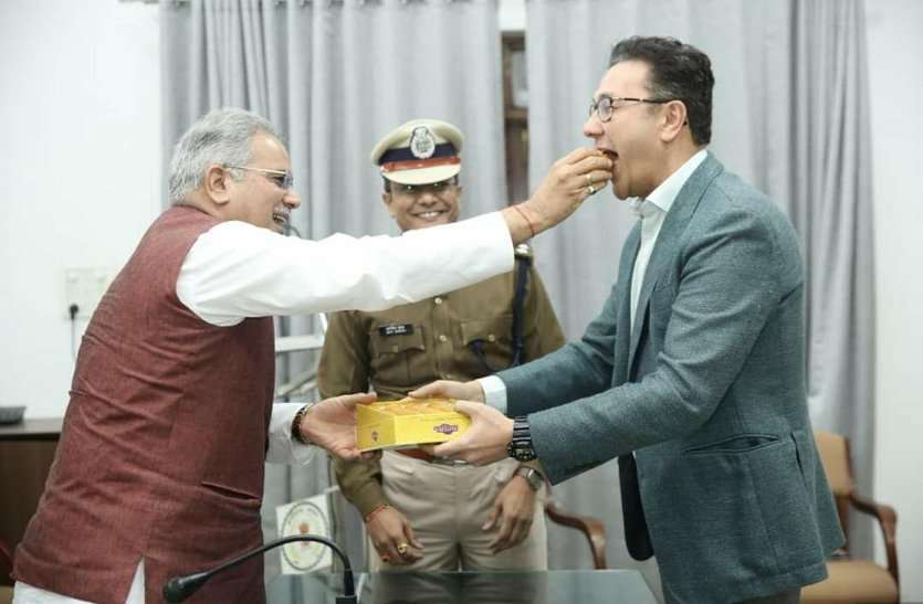 Raipur: Chief Minister awarded police personnel 23 जनवरी : पढ़िए छत्तीसगढ़ की 6 बड़ी खबरें