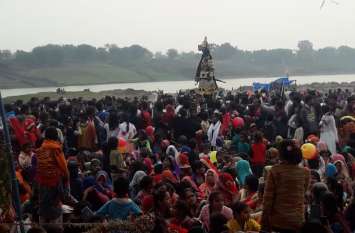 Sankranti fair in Digi village of Sunar river मेले का समापन: सीता स्वयंवर में भगवान राम ने तोड़ा शिव धनुष