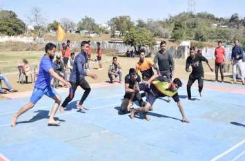 Divisional labor sports competition by M.P. Labor Welfare Board श्रमिकों ने दिखाई अपनी प्रतिभा