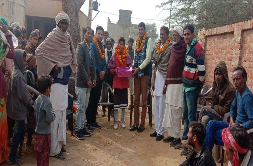 सांपों के बीच पली-बढ़ी पूजा सपेरा करेगी आतंककारियों से मुकाबला सांपों के बीच पली-बढ़ी पूजा सपेरा करेगी आतंककारियों से मुकाबला