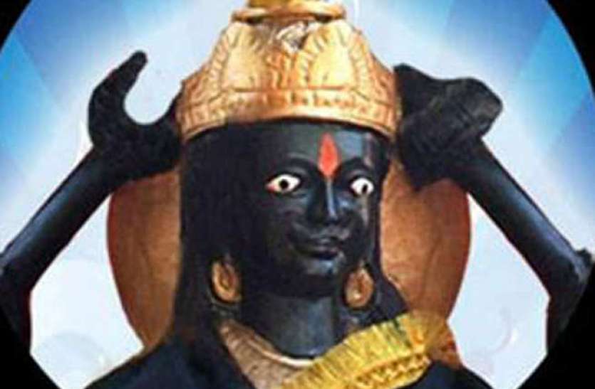 shani शनि की साढ़ेसाती और ढैय्या से हैं परेशान तो आज ही गले में धारण करें ये माला