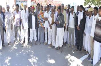 young man killed, case registered युवक की हत्या कर शव लटकाया, मामला दर्ज