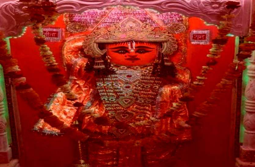 doctor_hanuman.jpg एक ऐसा मंदिर जहां डॉक्टर बन इलाज करते हैं बजरंगबली