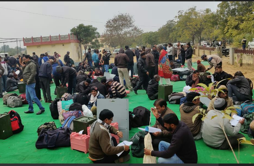 panchayat-election-in-rajasthan-sarpanch-elections-evm-state-election तीसरे चरण के लिए मतदान की तैयारियां पूरी, 60 लाख से ज्यादा वोटर करेंगे फैसला