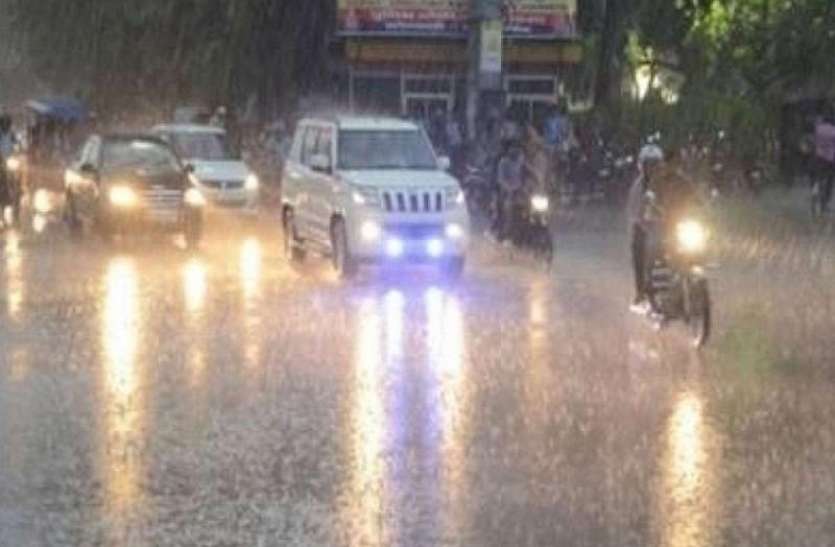 Weather Update दिल्ली-एनसीआर में बारिश से बदला मौसम का मिजाज, कई राज्यों में चलेंगी सर्द हवाएं