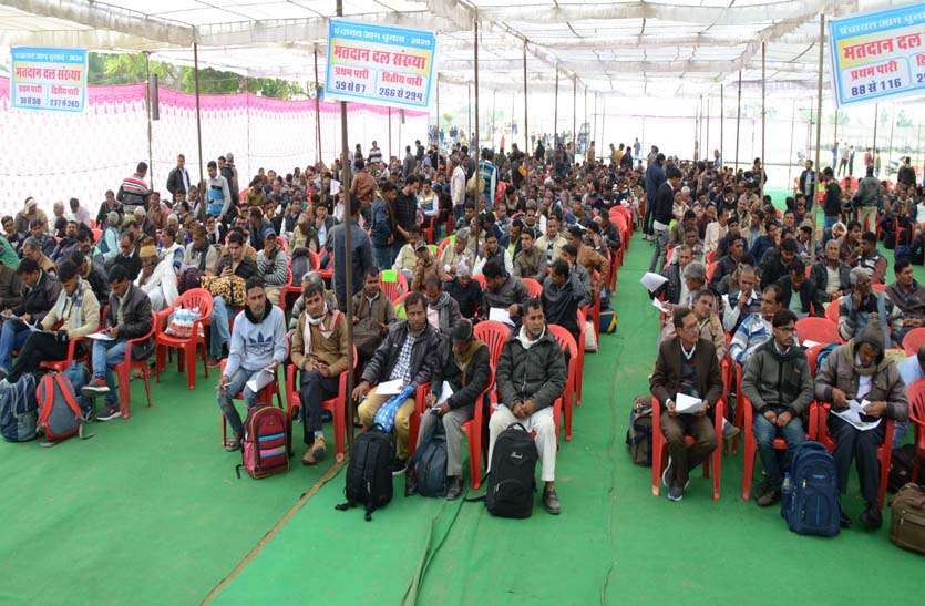 आज चुनेंगे गांव के मुखिया आज चुनेंगे गांव के मुखिया