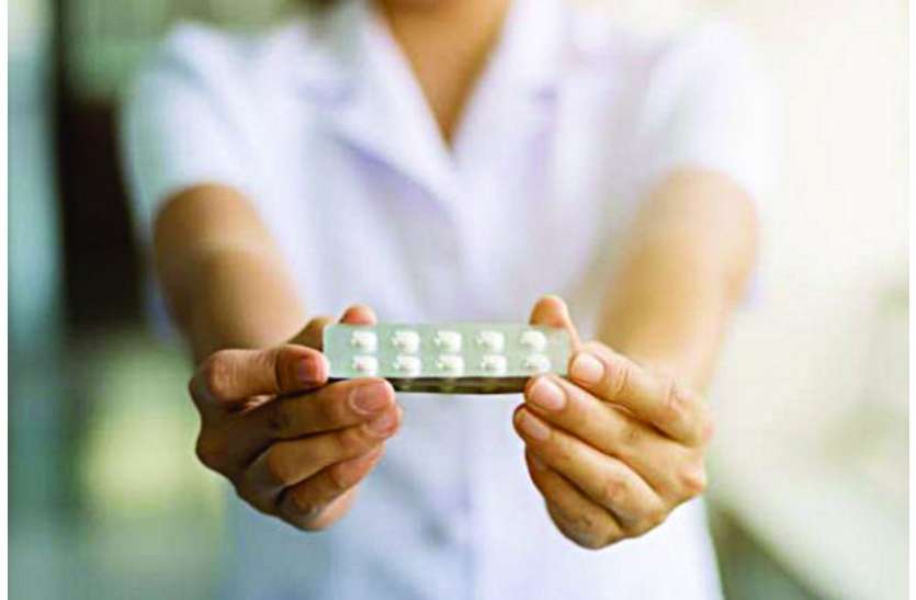 medicines चार मेडिकल स्टोर का लाइसेंस निलंबित