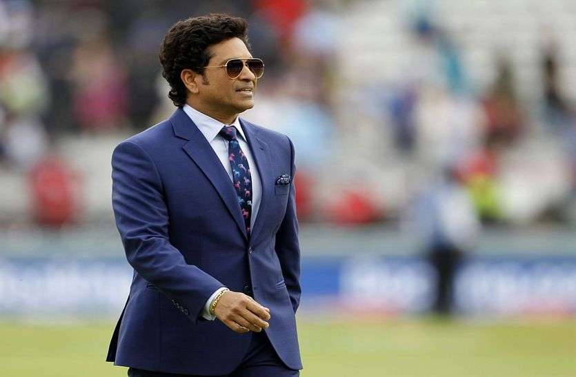 sachin tendulkar dy patil सचिन ने युवाओं से कहा, कामयाब होना है तो धोखा देने से बचें