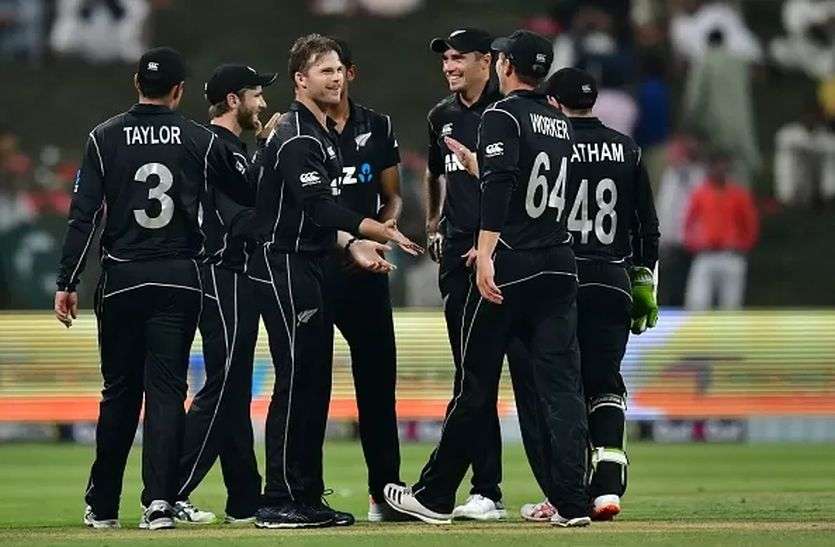 New Zealand Cricket Team टी-20 सीरीज हार चुकी कीवी टीम की मुसीबतें और बढ़ी, चोट के कारण वनडे सीरीज से दिग्गज गेंदबाज बाहर