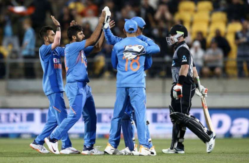 ind_vs_nz.jpeg इंटरनेशनल क्रिकेट में पहली बार हुए दो लगातार सुपर ओवर, इस नियम में खिलाड़ी का होता है 'नुकसान'
