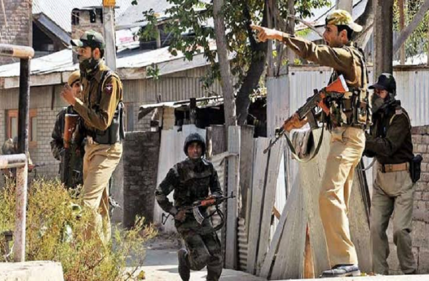 जम्मू-कश्मीर जम्मू-कश्मीर: पुलिस के हाथ लगी बड़ी कामयाबी, पुलवामा से जैश कमांडर का भाई गिरफ्तार