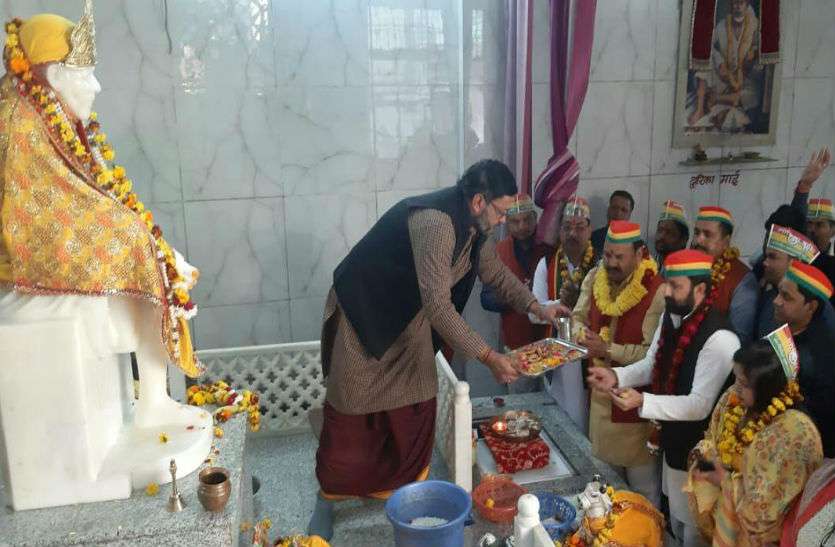 Nitin kohli शिवपाल यादव का ऐसा Birthday कभी नहीं मना होगा, देखें तस्वीरें