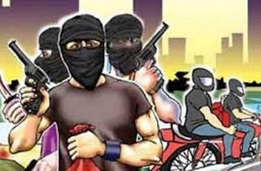 gang_chori.jpg सूने मकान में चोरी, पीड़िता ने किराएदार के खिलाफ की शिकायत