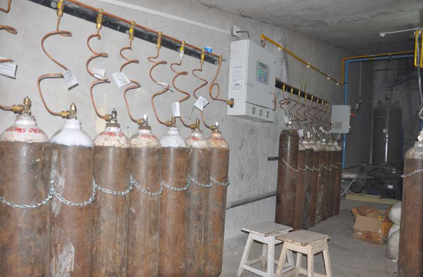 Cylinder closed, oxygen is now reaching ward through pipeline राजस्थान ने ऑक्सीजन के लिए केन्द्र से मांगी मदद