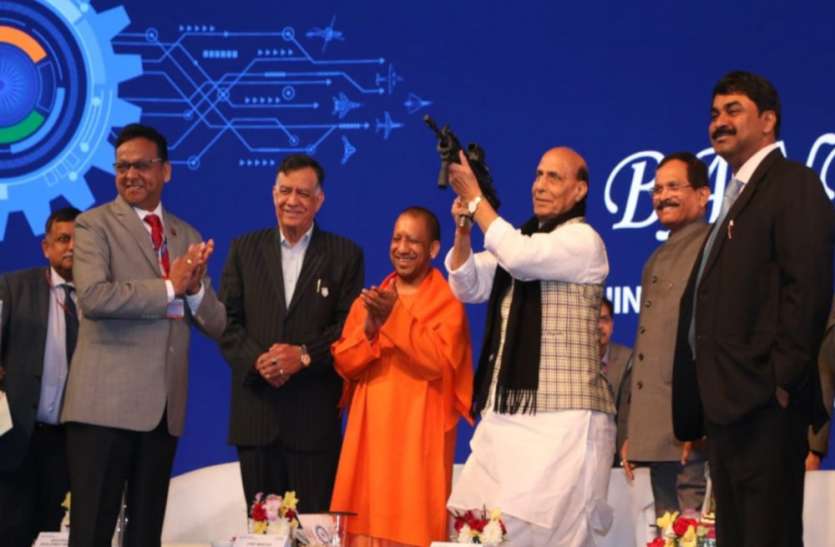 डिफेंस एक्सपो 2020 में भारतीय सेना को मिली सारंग गन, खासियत ऐसी की दहल जाएंगे दुश्मनों के दिल डिफेंस एक्सपो 2020 में भारतीय सेना को मिली सारंग गन, खासियत ऐसी की दहल जाएंगे दुश्मनों के दिल