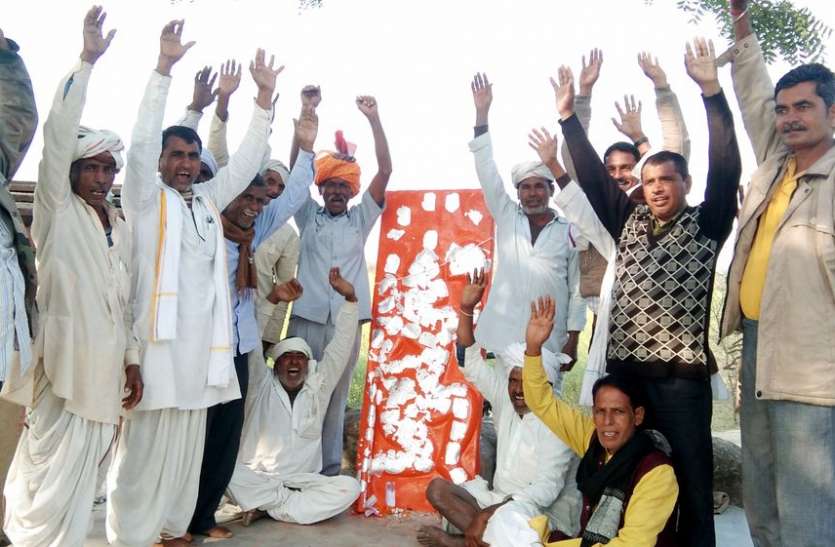 हजारों लोगों ने भंडारे में पाई प्रसादी हजारों लोगों ने भंडारे में पाई प्रसादी