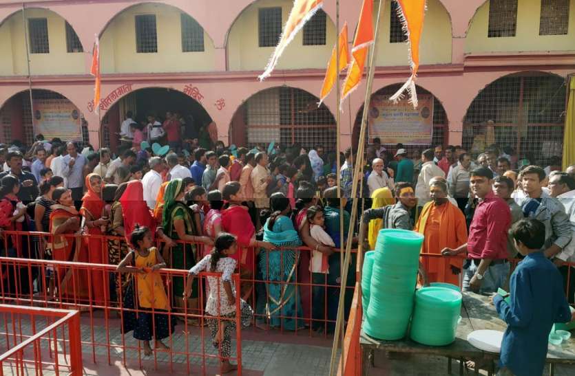 Sahastra temple Mahayagya held in Khandwa, Navchandi temple complex 30 साल बाद हुए सहस्त्र चंडी महायज्ञ में सात दिनों में 51 लाख आहुतियां दी